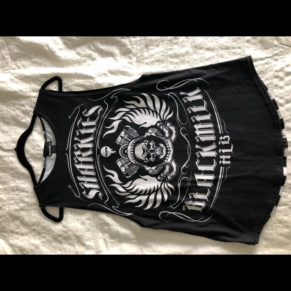 Black milk sharkies muscle top size S